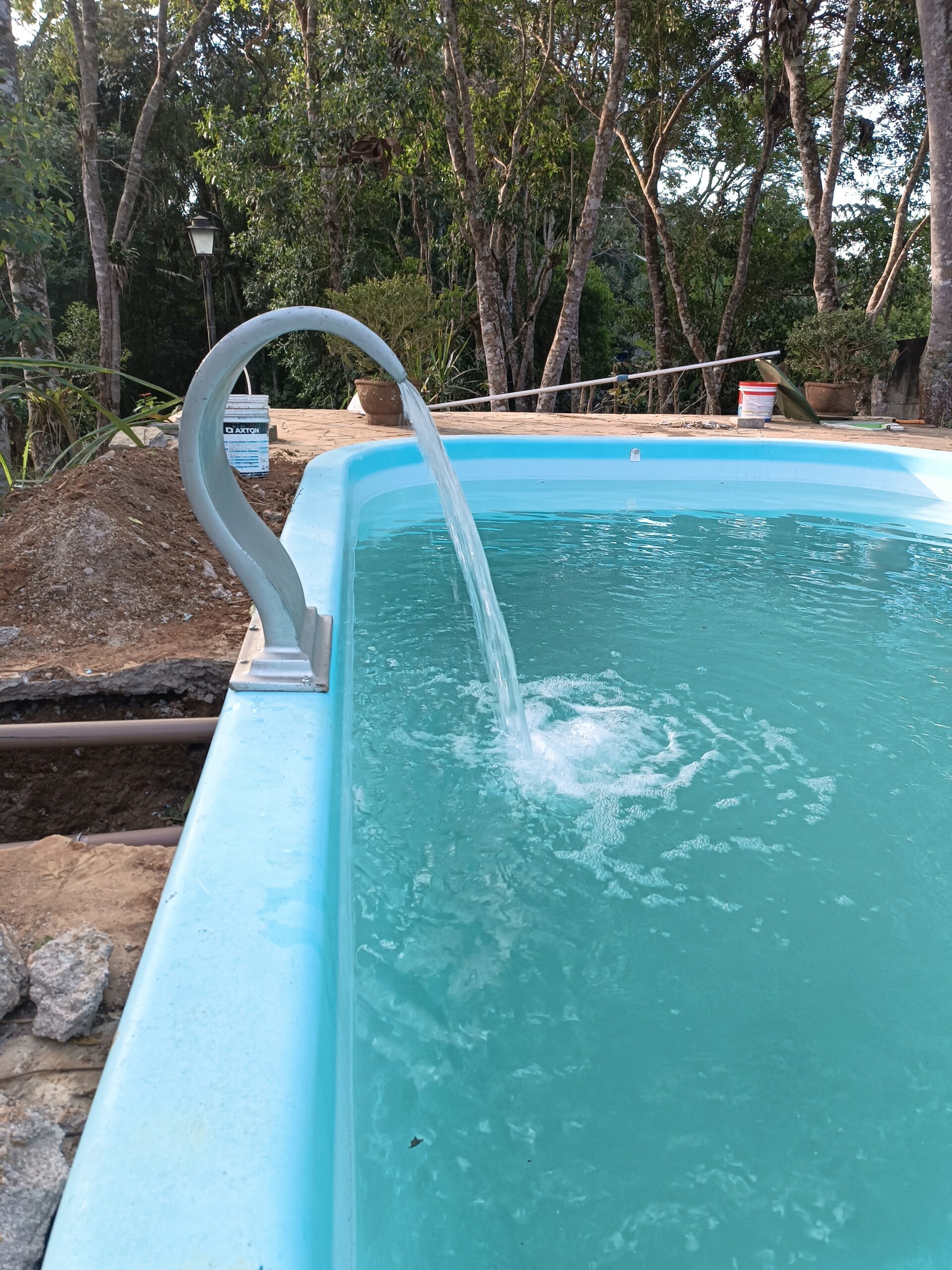 Readequa&ccedil;&atilde;o do sistema de filtra&ccedil;&atilde;o de piscina IGUI para atender aos padr&otilde;es da ABNT. Projeto com substitui&ccedil;&atilde;o de componentes hidr&aacute;ulicos, melhoria da circula&ccedil;&atilde;o da &aacute;gua, aumento da efici&ecirc;ncia da filtragem e adequa&ccedil;&atilde;o da casa de m&aacute;quinas para maior desempenho e durabilidade.